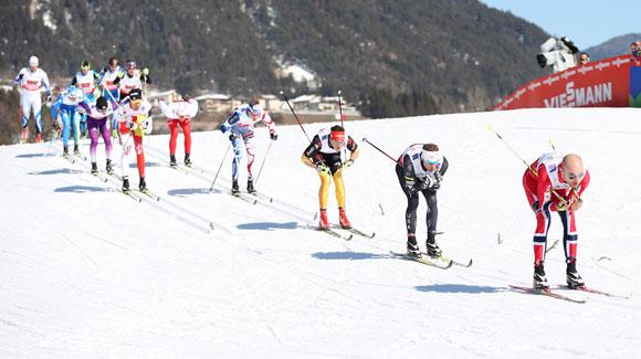 Andy Newell tucks in line during the first of four legs of the men's relay at FIS Nordic World Ski Championships. (U.S. Ski Team - Sarah Brunson)