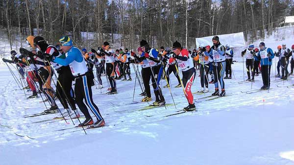 The start of the Black Mountain 31K classic cross country ski race