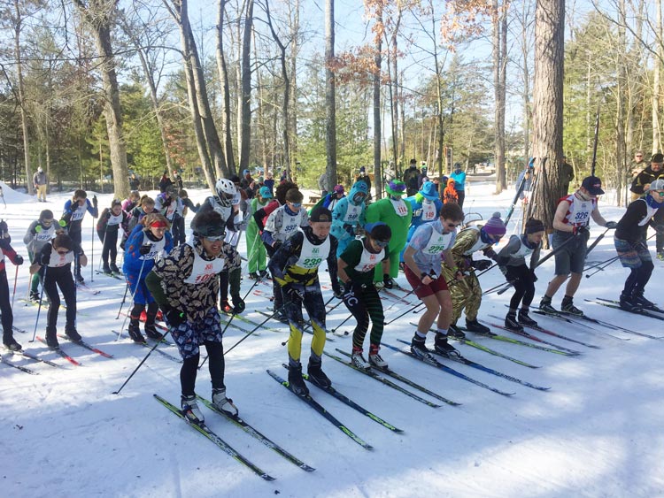 Skiers starting the 2021 Muffin Race cross country ski race
