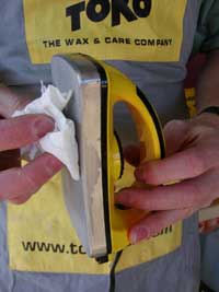 Cross country ski waxing iron