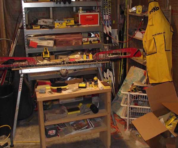 Waxing cross country skis
