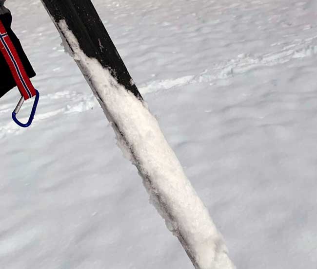 Snow sticking to the bottom of no-wax cross country ski