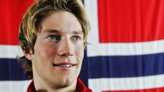 Simen Oestensen moves into first place