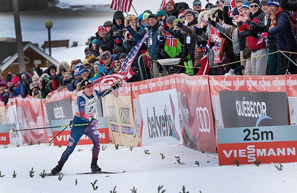 Jessie Diggins waves her flag high in Gatineau. (Reese Brown)