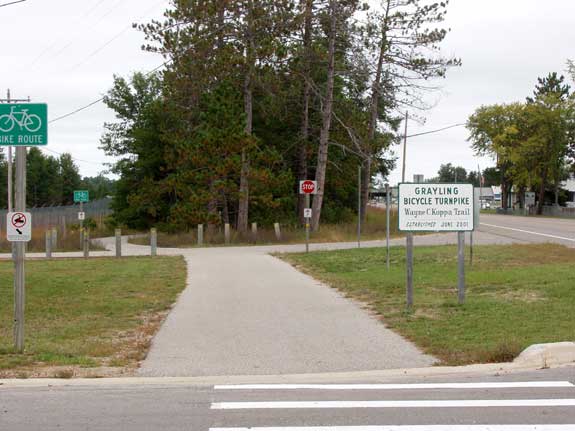 Beginning of the Grayling bike path