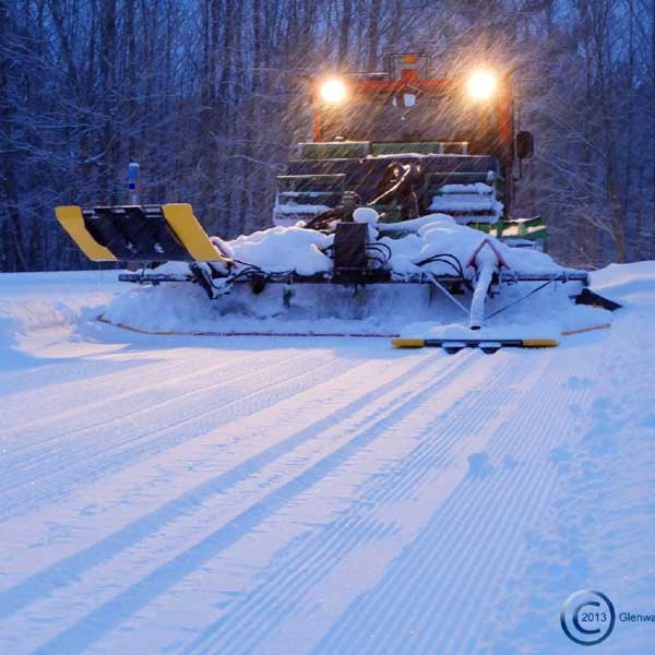 Feature image for Vasa's LMC Beartrac Groomer for sale