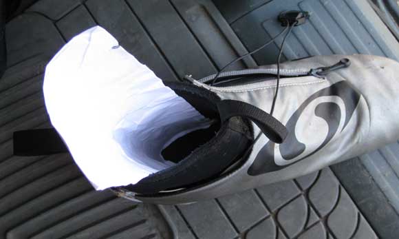 Salomon ski boot with home-made shoe horn
