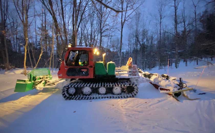 LMC Beartrac Groomer