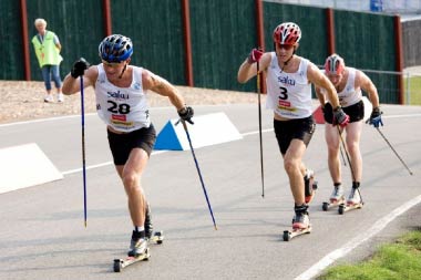 Roller ski racing at Saku Suverull