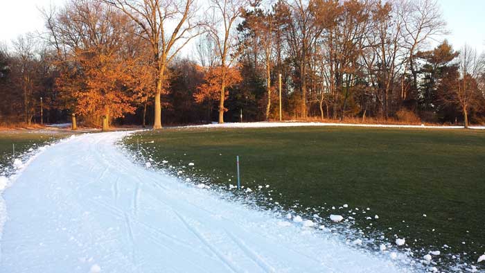Frosty race course - trail leading to woods