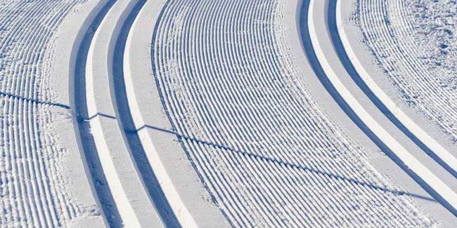 Tracks before the start of the Hanson Hills Classic