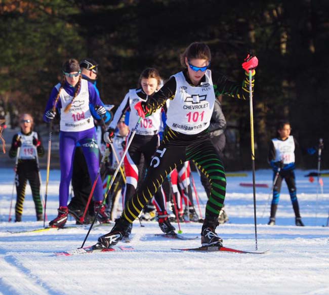 Start of girls pursuit