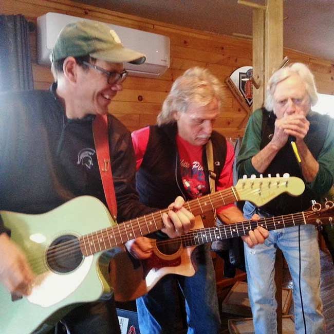 Post race, it was Doug Cornell (19th) rockin' with Don Camp (12th) and Robin Luce (20th)!