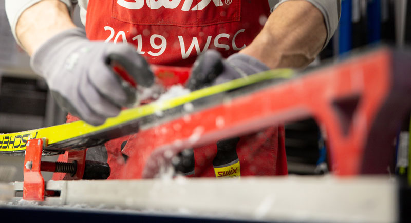 Waxing cross country skis