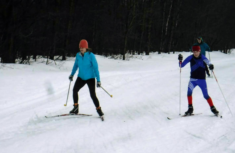 Lakes of the North cross country ski racers on course
