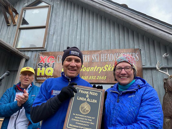 Frank Nizio and Linda Allen receive plaque
