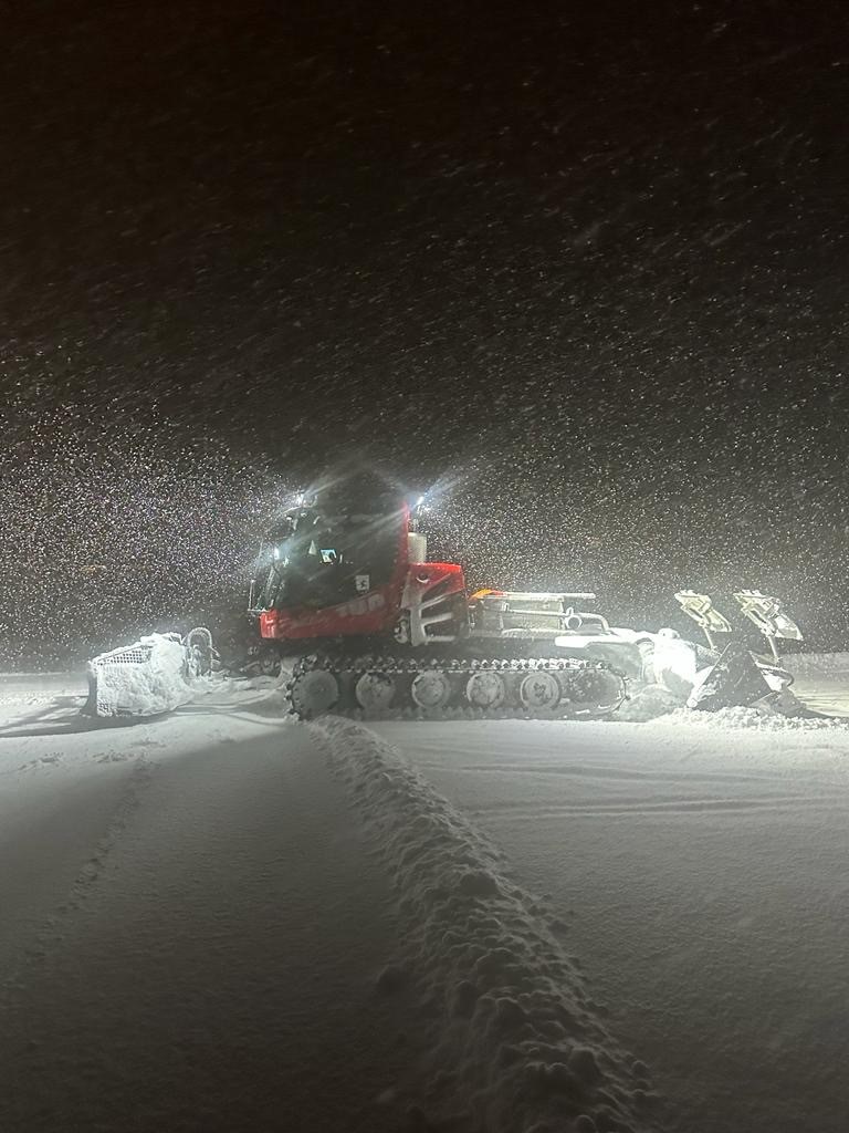 Engadin Ski Marathon snow groomer before the race